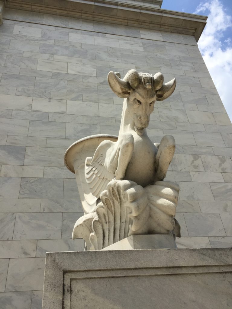 Corner-Independence & S Capitol St S