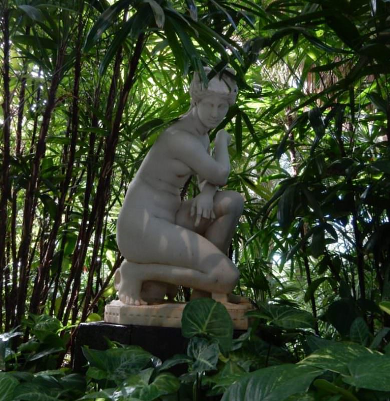Kneeling Venus, Phipps Conservatory
